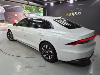 Hyundai Grandeur 2021, 123196 км, за 13348.96 USD
