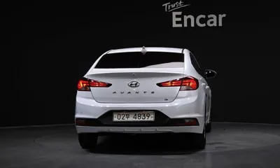 Hyundai Avante 2019, 61937 км, за 7811.08 USD