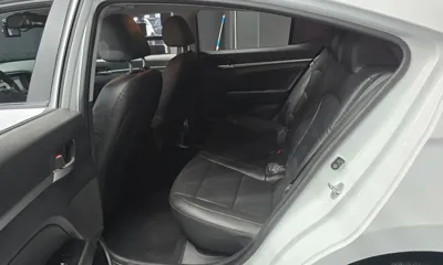 Hyundai Avante 2019, 61937 км, за 7811.08 USD - фото 12
