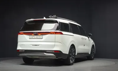 Kia Canival 2023, 111181 км, за 17773.37 USD