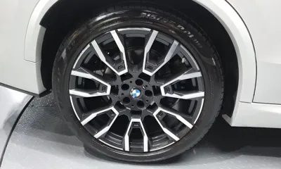 BMW X5 2025, 8901 км, за 83143.7 USD