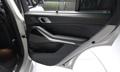 BMW X5 2025, 8901 км, за 83143.7 USD - фото 25