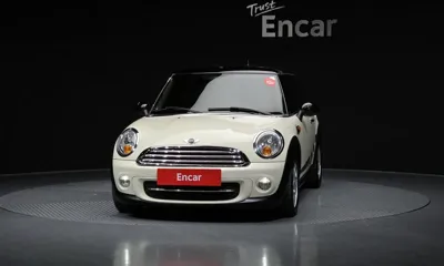 MINI Cooper 2013, 127643 км, за 2378.59 USD