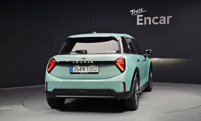 MINI Cooper 2025, 2177 км, за 22465.32 USD