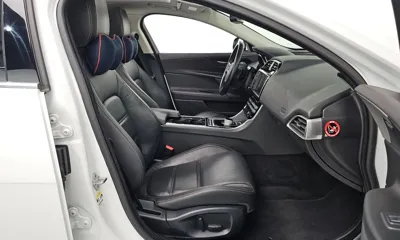 Jaguar XE 2016, 73832 км, за 5901.27 USD - фото 11