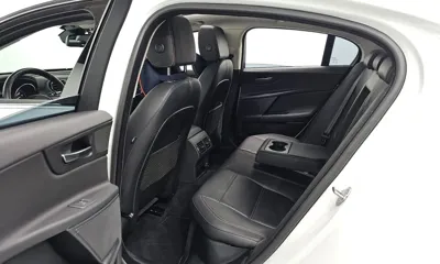 Jaguar XE 2016, 73832 км, за 5901.27 USD - фото 12