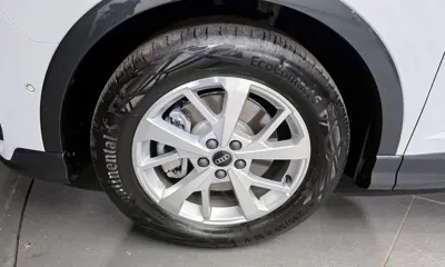 Audi Q3 2025, 3027 км, за 36306.24 USD