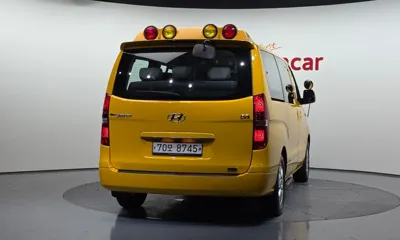 Hyundai Starex 2020, 127157 км, за 9977.68 USD