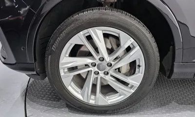 Audi Q7 2021, 103517 км, за 30936.03 USD
