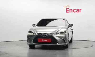 Lexus ES 2019, 103492 км, за 20860.91 USD