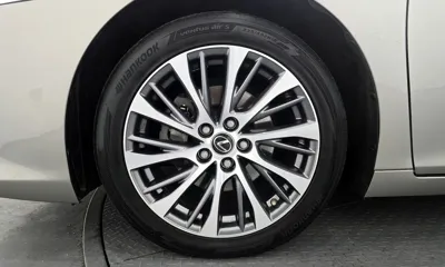 Lexus ES 2019, 103492 км, за 20860.91 USD