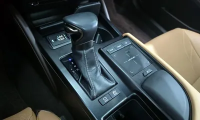 Lexus ES 2019, 103492 км, за 20860.91 USD - фото 9