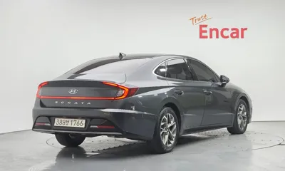 Hyundai Sonata 2022, 78350 км, за 10831.04 USD