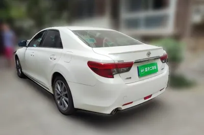 Toyota Reiz