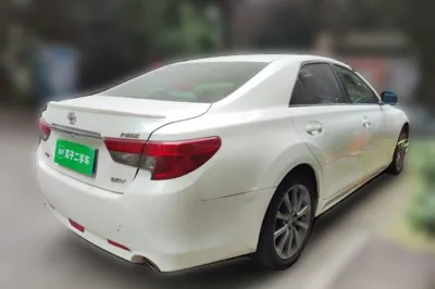 Toyota Reiz