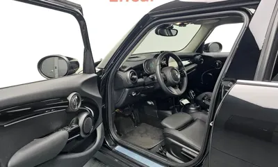 MINI Cooper 2023, 22843 км, за 17486.83 USD - фото 10
