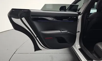 Hyundai Grandeur 2023, 19932 км, за 25713.93 USD - фото 25