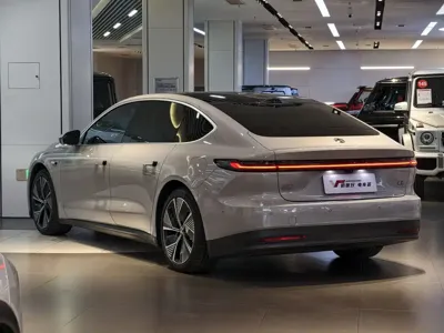 Nio ET7 2024, 37000 км, за 34869.01 USD