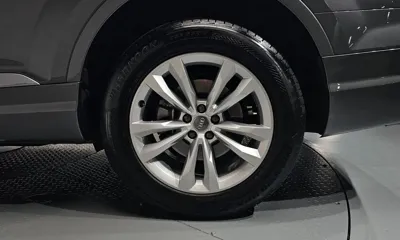 Audi Q7 2019, 76312 км, за 19437.03 USD - фото 21