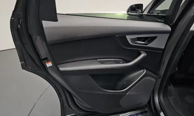 Audi Q7 2019, 76312 км, за 19437.03 USD - фото 25