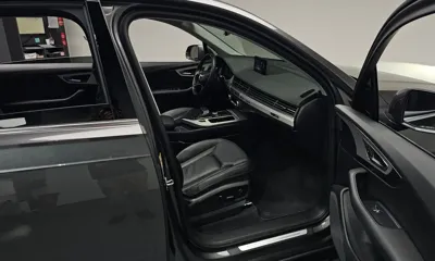 Audi Q7 2019, 76312 км, за 19437.03 USD - фото 26