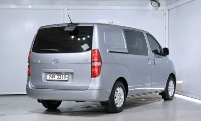 Hyundai Starex 2020, 118127 км, за 9524.43 USD
