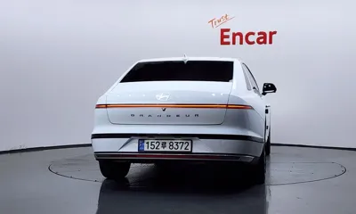 Hyundai Grandeur 2024, 20578 км, за 23077.41 USD