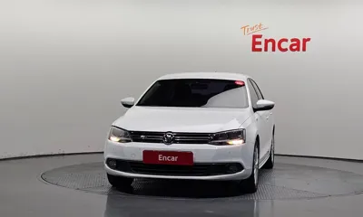 Volkswagen Jetta 2014, 114205 км, за 3216.49 USD