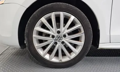 Volkswagen Jetta 2014, 114205 км, за 3216.49 USD