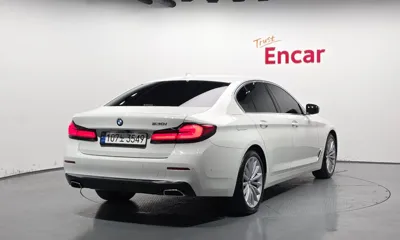 BMW 5-Series 2023, 26468 км, за 30794.68 USD