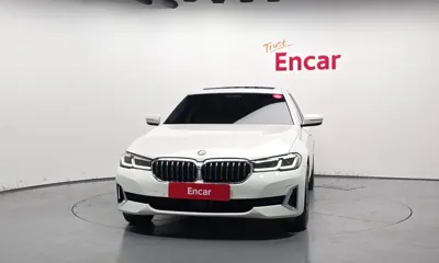 BMW 5-Series 2023, 26468 км, за 30794.68 USD