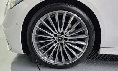 Mercedes-Benz C-Class 2023, 23955 км, за 31596.11 USD
