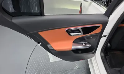Mercedes-Benz C-Class 2023, 23955 км, за 31596.11 USD - фото 25