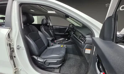 Kia Niro 2021, 112664 км, за 12913.9 USD - фото 10