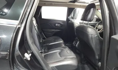 Jeep Cherokee 2016, 127552 км, за 4791.91 USD - фото 12
