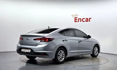 Hyundai Avante 2020, 103173 км, за 6947.01 USD