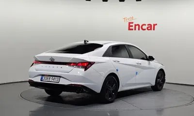 Hyundai Avante 2023, 124262 км, за 9051.24 USD