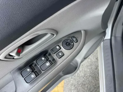 Kia Carens 2007, 152945 км, за 1765.79 USD - фото 19