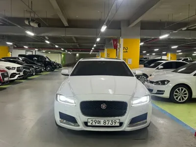 Jaguar XF · 2018 год