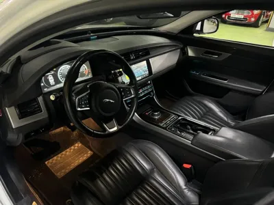 Jaguar XF 2018, 84541 км, за 8782.21 USD - фото 12