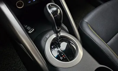 Hyundai Veloster 2016, 133289 км, за 4335.26 USD - фото 9