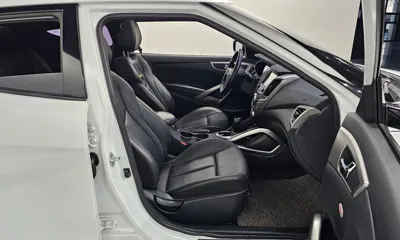 Hyundai Veloster 2016, 133289 км, за 4335.26 USD - фото 10