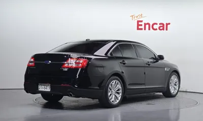 Ford Taurus 2017, 120298 км, за 4297.71 USD