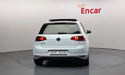 Volkswagen Golf 2015, 135536 км, за 5814.34 USD