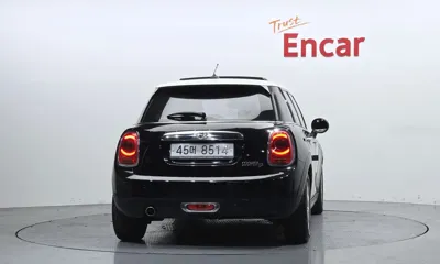 MINI Cooper 2017, 147206 км, за 4128.92 USD