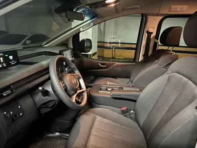 Hyundai Staria 2025, 7300 км, за 12548.02 USD