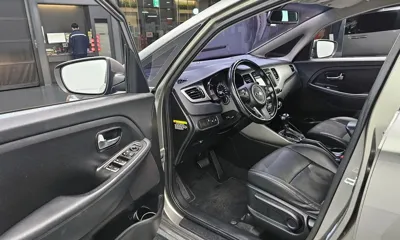 Kia Carens 2018, 122413 км, за 7214.13 USD - фото 11
