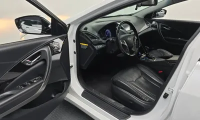 Hyundai Grandeur 2015, 120554 км, за 5616.12 USD - фото 11