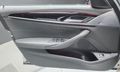 BMW 5-Series 2019, 50044 км, за 16783.78 USD - фото 24