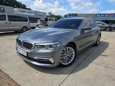 BMW 5-Series · 2018 год